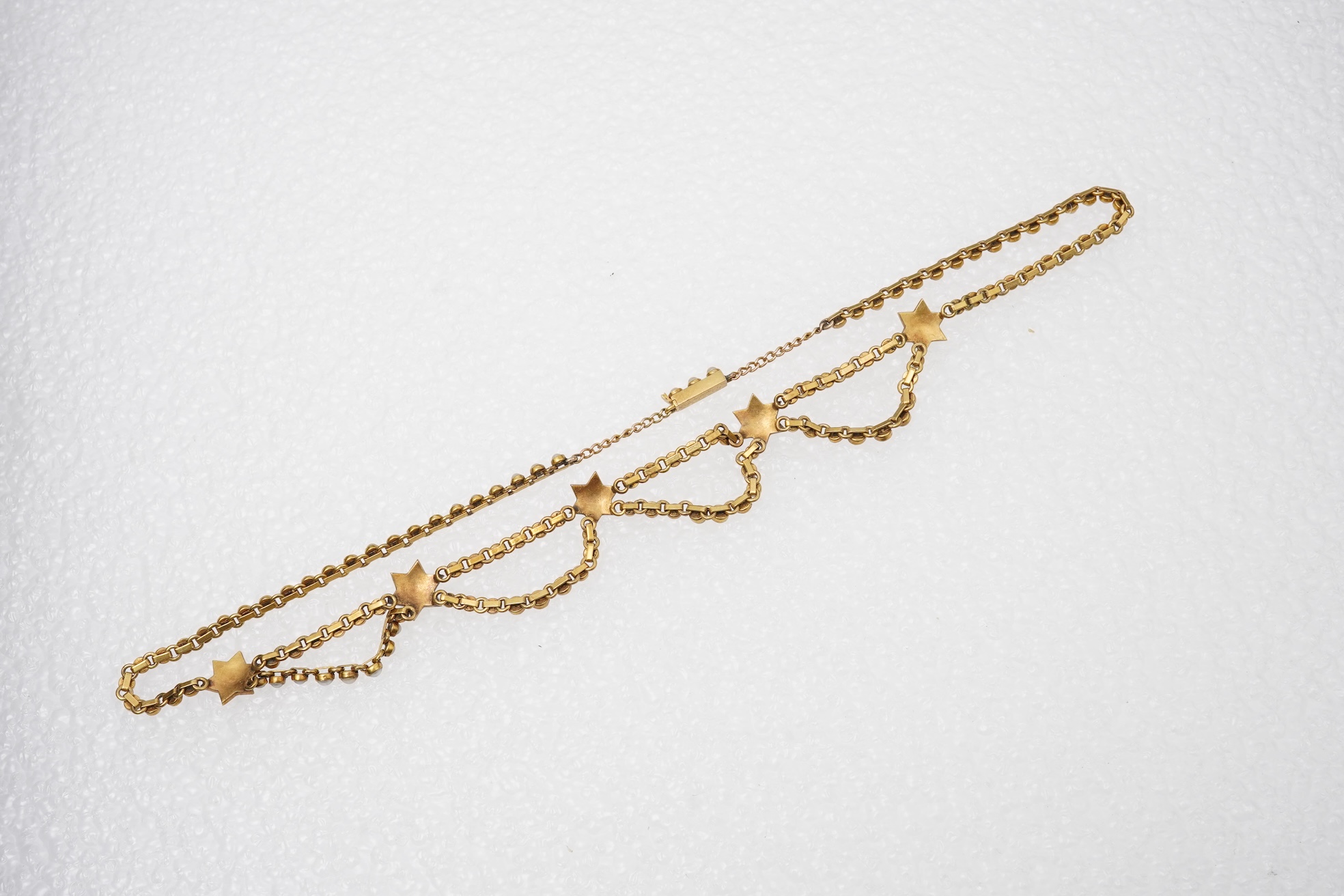 An attractive Edwardian pearl necklace, early 20th century